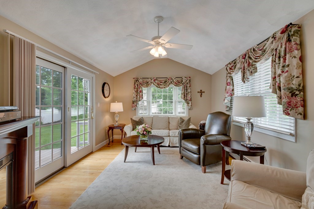 8 Frances Road Woburn, MA 01801 - Photo 12 of 33