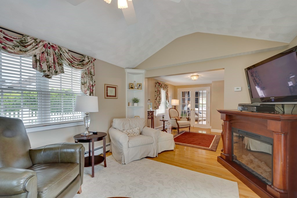 8 Frances Road Woburn, MA 01801 - Photo 14 of 33