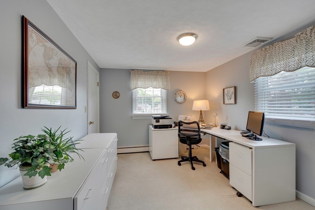 8 Frances Road Woburn, MA 01801 - Photo 22 of 33