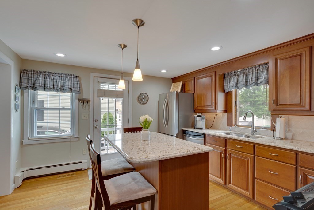 8 Frances Road Woburn, MA 01801 - Photo 5 of 33