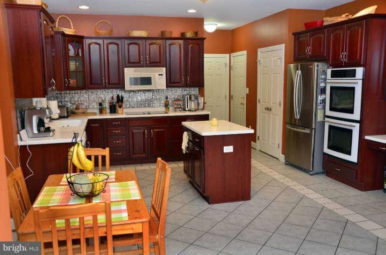 2000 Oakmont Road Fallston, MD 21047 - Photo 3 of 19 Kitchen