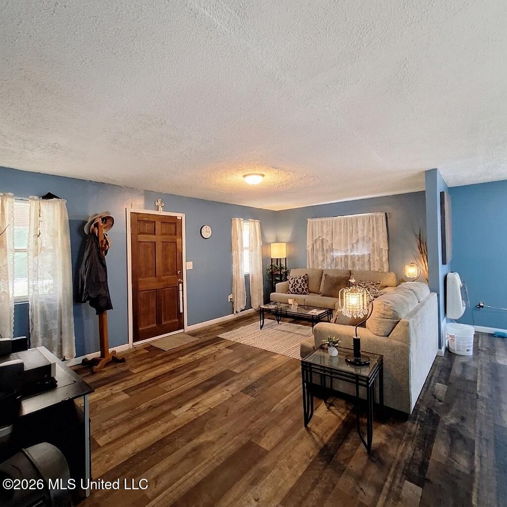 1704 Pecan Road Newton, MS 39345 - Photo 3 of 25 1775937143112