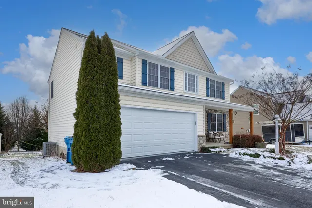 $429,000 | 385 Torrey Pines Drive, Mount Wolf, PA 17347