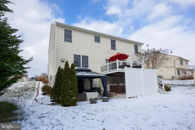 $429,000 | 385 Torrey Pines Drive, Mount Wolf, PA 17347