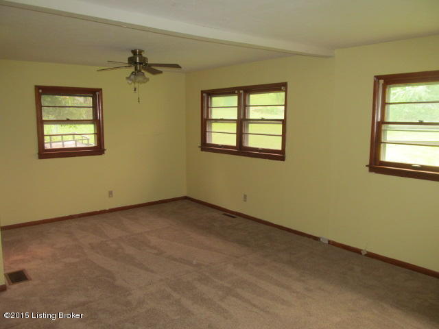 2703 Granger Road Fairdale, KY 40118 - Photo 7 of 14 IMG_4990