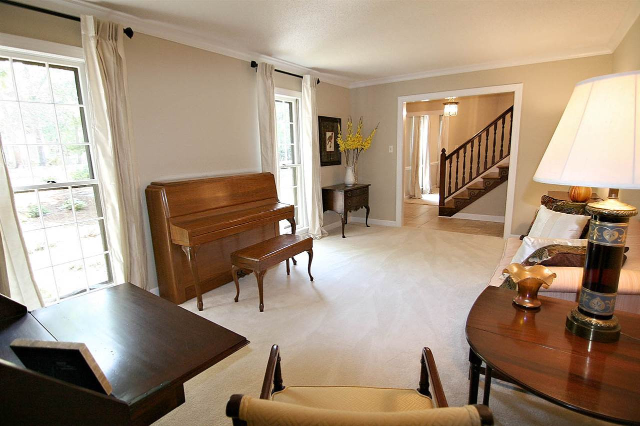 8005 Shellnut Road Raleigh, NC 27615 - Photo 6 of 25 Living Room