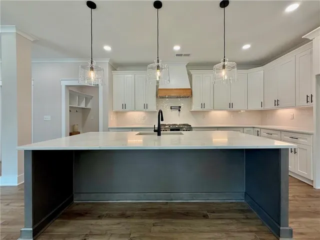 $869,900 | 141 Palisade Drive, Rydal, GA 30171