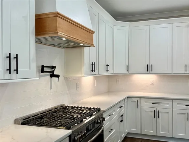 $869,900 | 141 Palisade Drive, Rydal, GA 30171