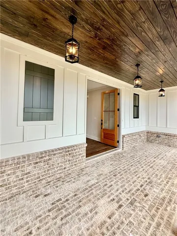 $869,900 | 141 Palisade Drive, Rydal, GA 30171