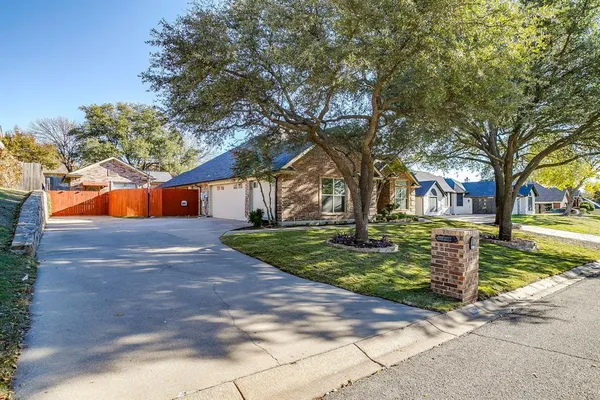 $3,500 | 8612 Woodslane Drive, Fort Worth, TX 76179