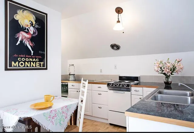 $599,000 | 1001 Jefferson Avenue, St. Maries, ID 83861