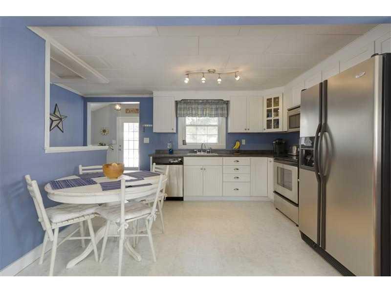 8 Prince Street Cumberland, ME 04021 - Photo 5 of 12 Kitchen.