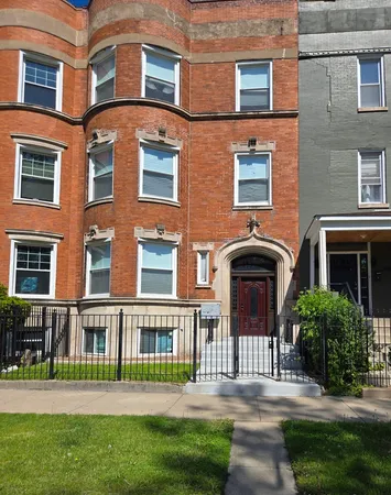 $2,700 | 4749 South Prairie Avenue, Unit 2, Chicago, IL 60615