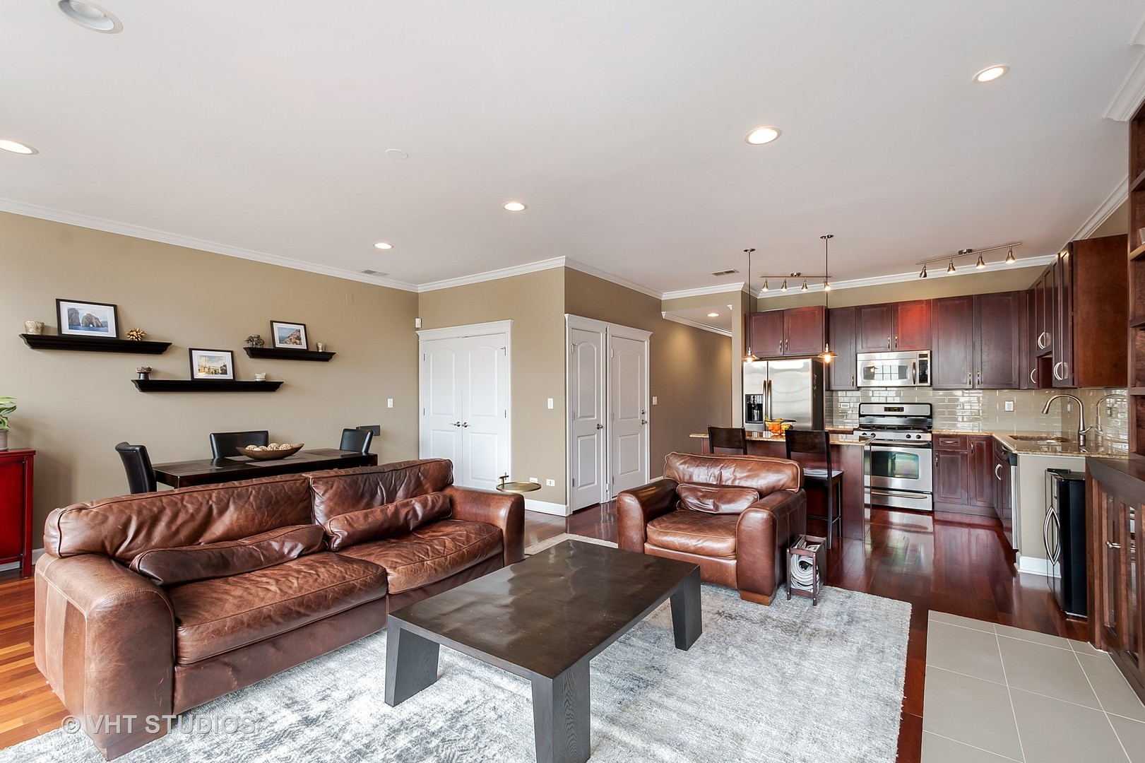 1035 West Madison Street, Unit 4 Chicago, IL 60607 - Photo 4 of 17