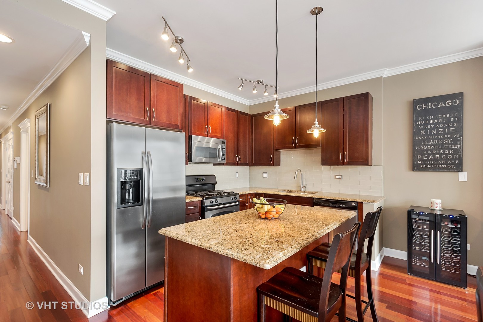 1035 West Madison Street, Unit 4 Chicago, IL 60607 - Photo 6 of 17