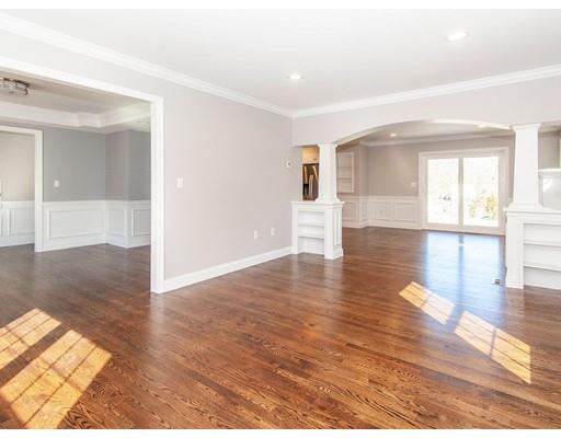 39 Rockridge Road Waltham, MA 02453 - Photo 12 of 30 Gallery Image 12