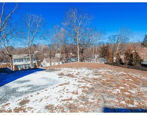 39 Rockridge Road Waltham, MA 02453 - Photo 27 of 30 Gallery Image 27