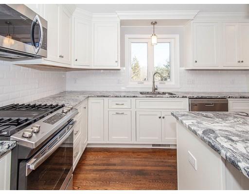 39 Rockridge Road Waltham, MA 02453 - Photo 4 of 30 Gallery Image 4