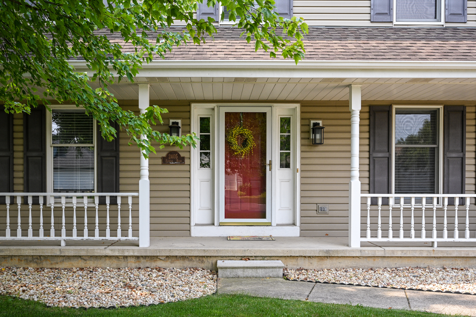 2405 Fairfax Road St. Charles, IL 60174 - Photo 2 of 32