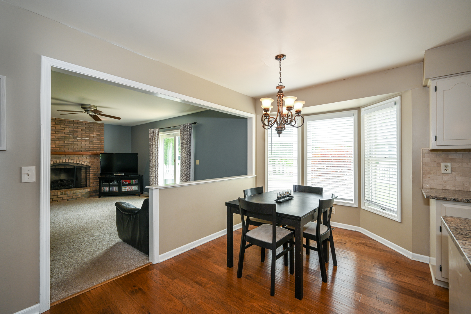 2405 Fairfax Road St. Charles, IL 60174 - Photo 11 of 32