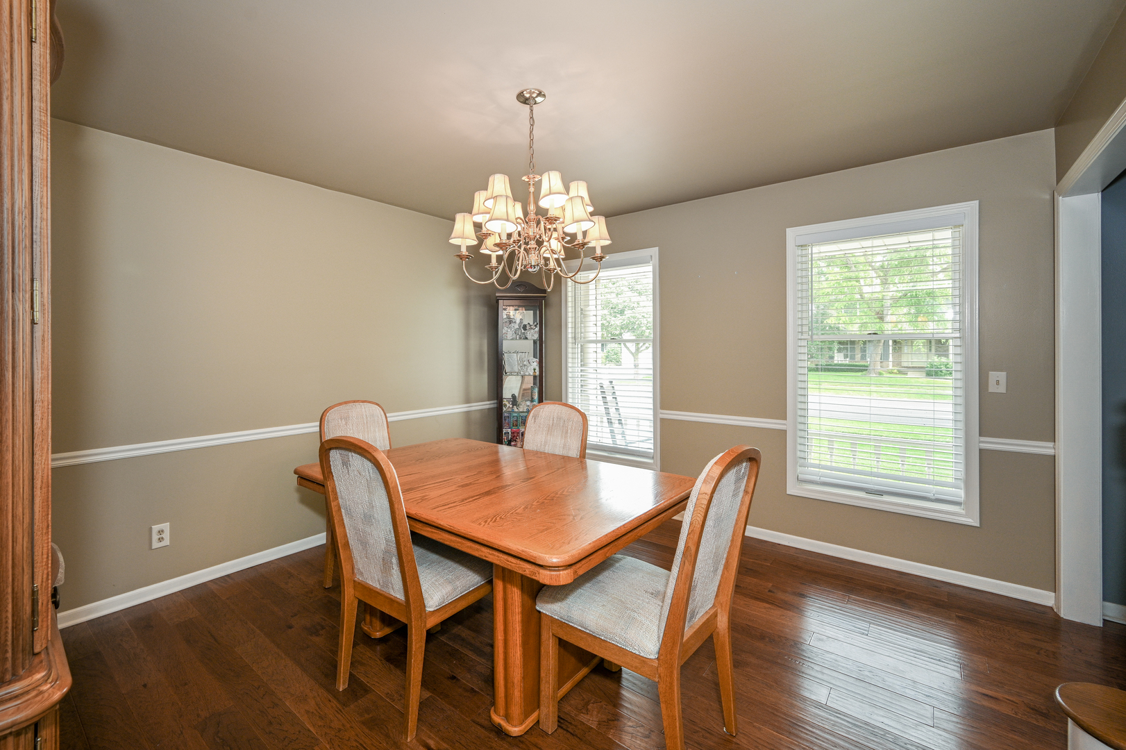 2405 Fairfax Road St. Charles, IL 60174 - Photo 6 of 32