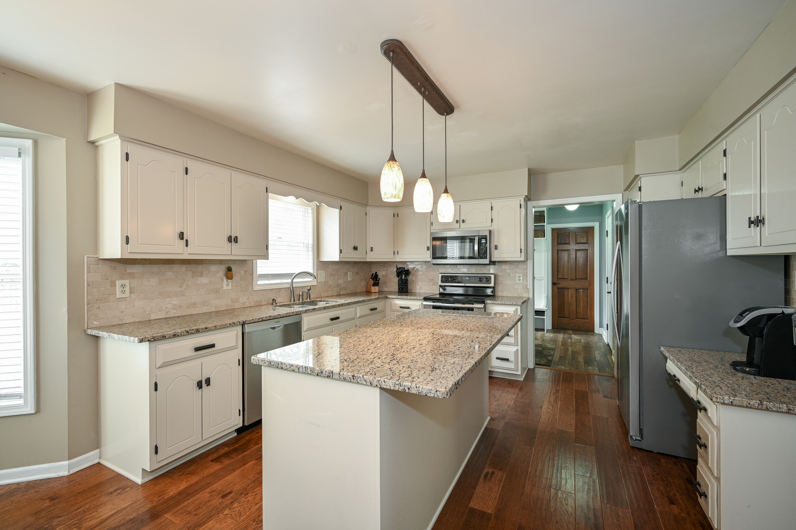 2405 Fairfax Road St. Charles, IL 60174 - Photo 8 of 32