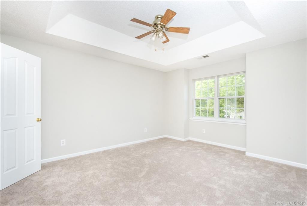 12165 Old Willow Road Charlotte, NC 28269 - Photo 15 of 26