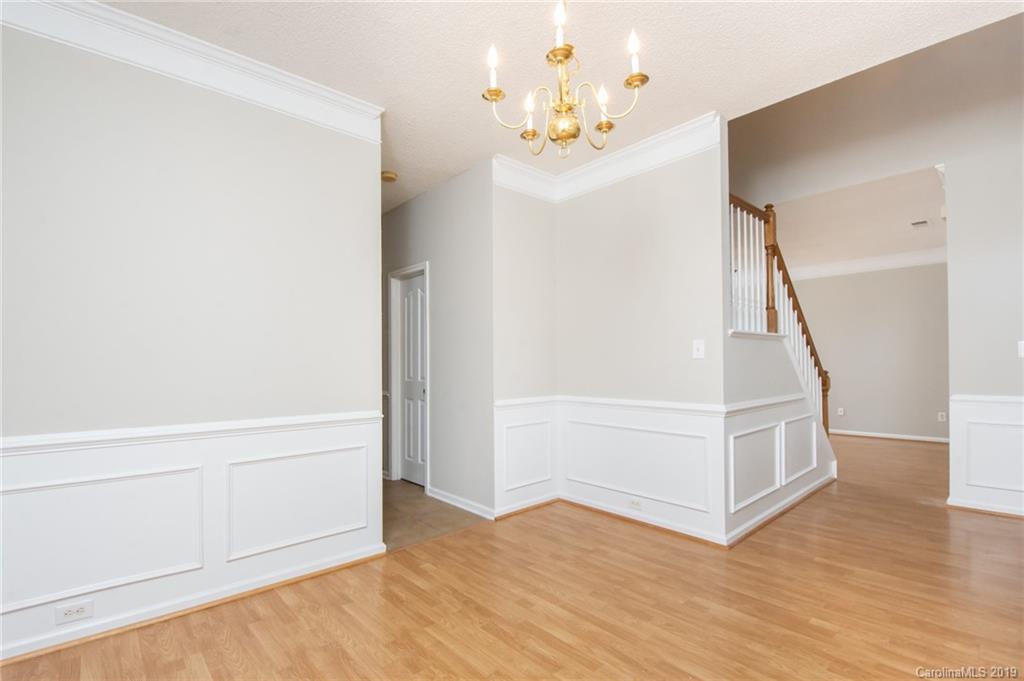12165 Old Willow Road Charlotte, NC 28269 - Photo 5 of 26