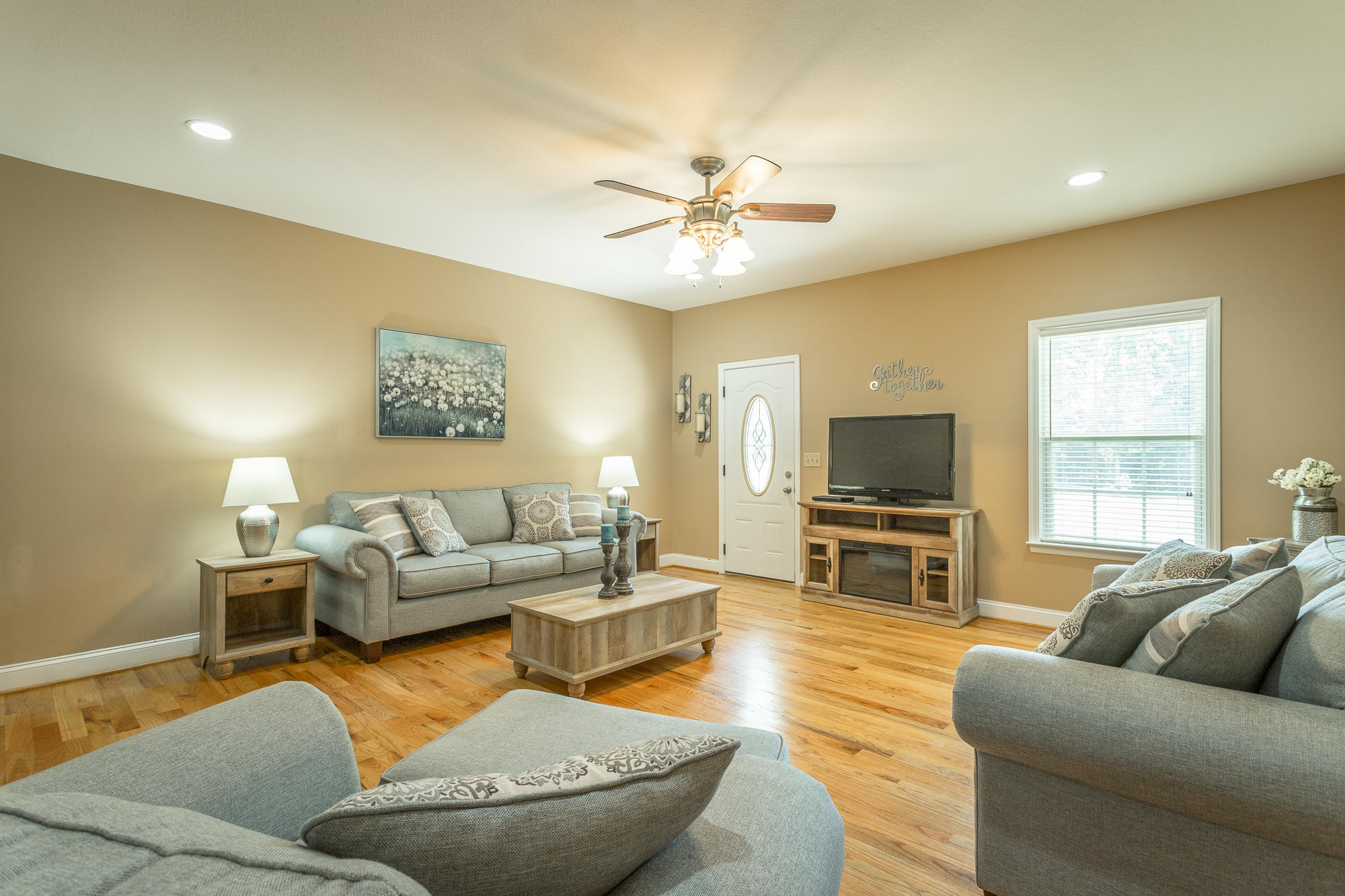 1890 Temperance Hall Road Rock Spring, GA 30739 - Photo 22 of 79 Living Room