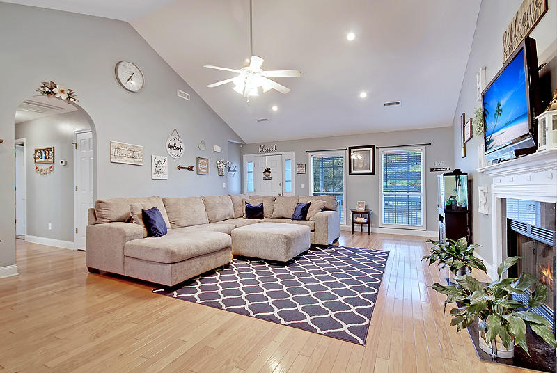 159 Columns Road Summerville, SC 29483 - Photo 7 of 30 IMG_5767_IMG_5772-copy