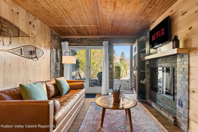 $350,000 | 70 Highlands Lane, Unit E2, Hunter, NY 12442