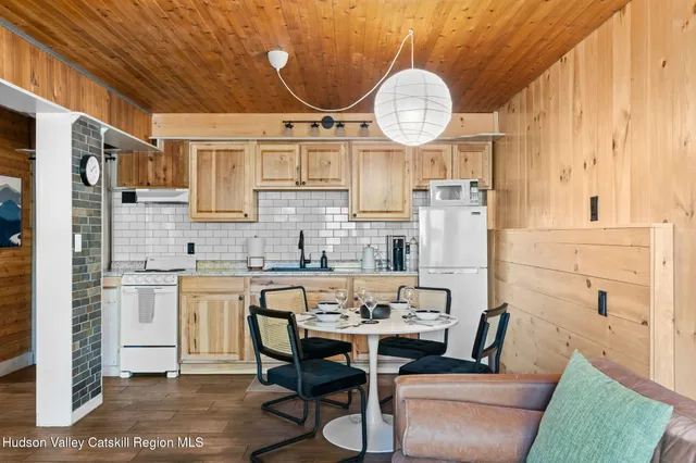 $350,000 | 70 Highlands Lane, Unit E2, Hunter, NY 12442