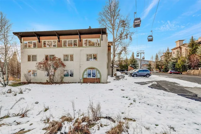 $1,183,000 | 2320 Ski Trail Lane, Unit 101, Steamboat Springs, CO 80487