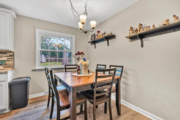 $329,995 | 52 Hillview Drive, Roanoke, VA 24019