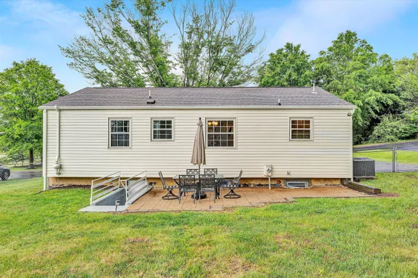 $329,995 | 52 Hillview Drive, Roanoke, VA 24019