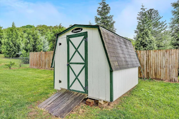 $329,995 | 52 Hillview Drive, Roanoke, VA 24019
