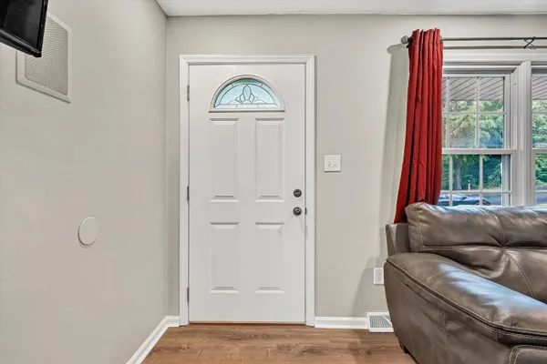 $329,995 | 52 Hillview Drive, Roanoke, VA 24019