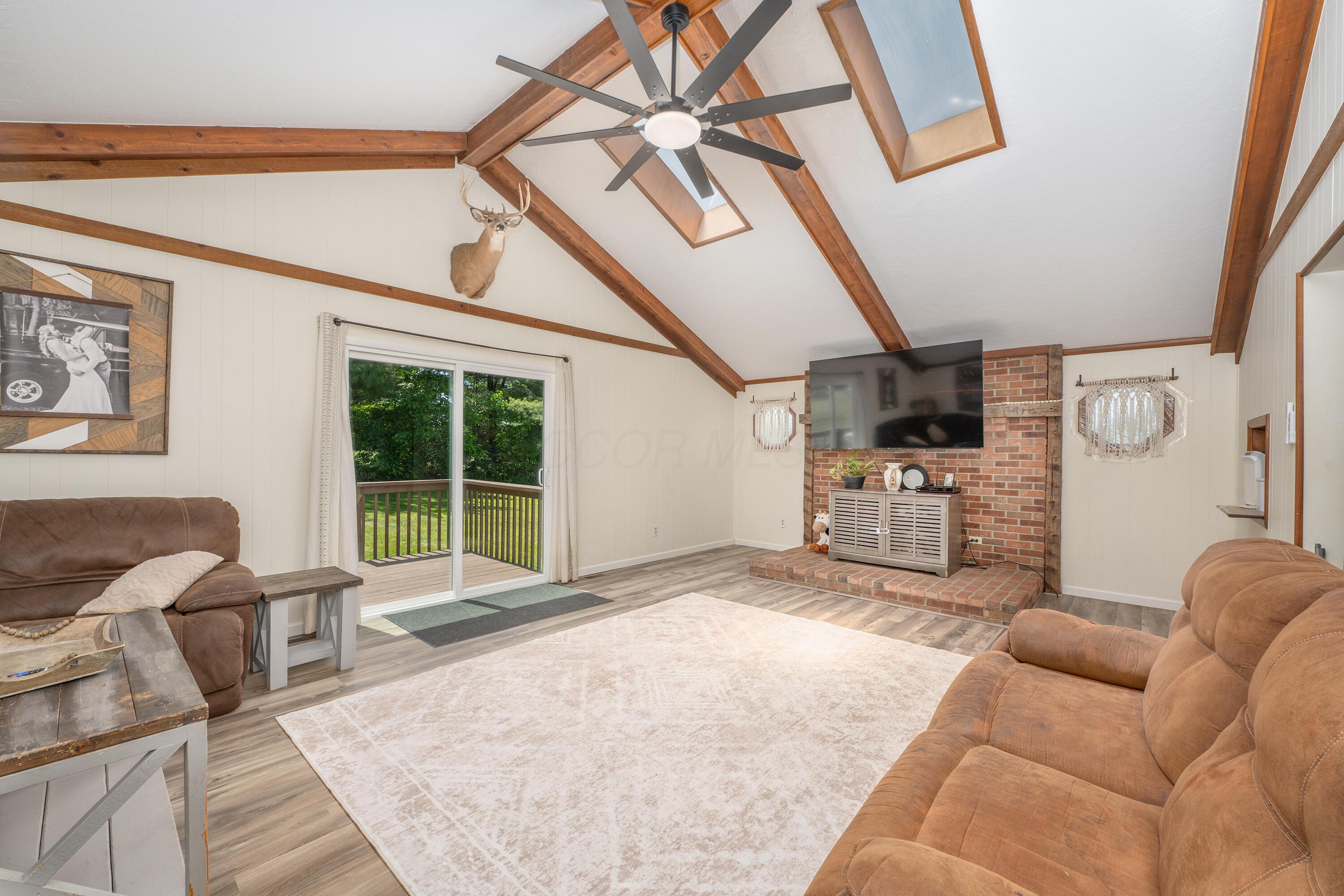 15692 Carson Road Mount Vernon, OH 43050 - Photo 6 of 42