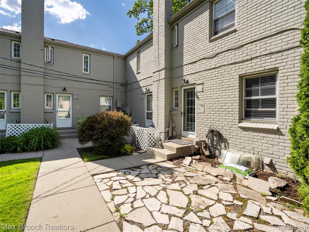 702 Graefield Court Birmingham, MI 48009 - Photo 24 of 26