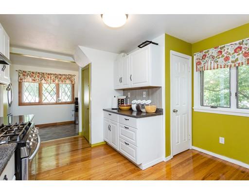 155 Eddy Street Springfield, MA 01104 - Photo 14 of 38
