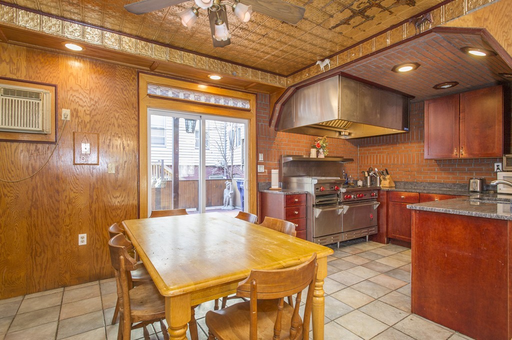 54 Telegraph Street Boston, MA 02127 - Photo 3 of 20