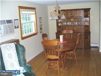 73 Sioux Road Doylestown, PA 18901 - Photo 4 of 12 Gallery Image 4