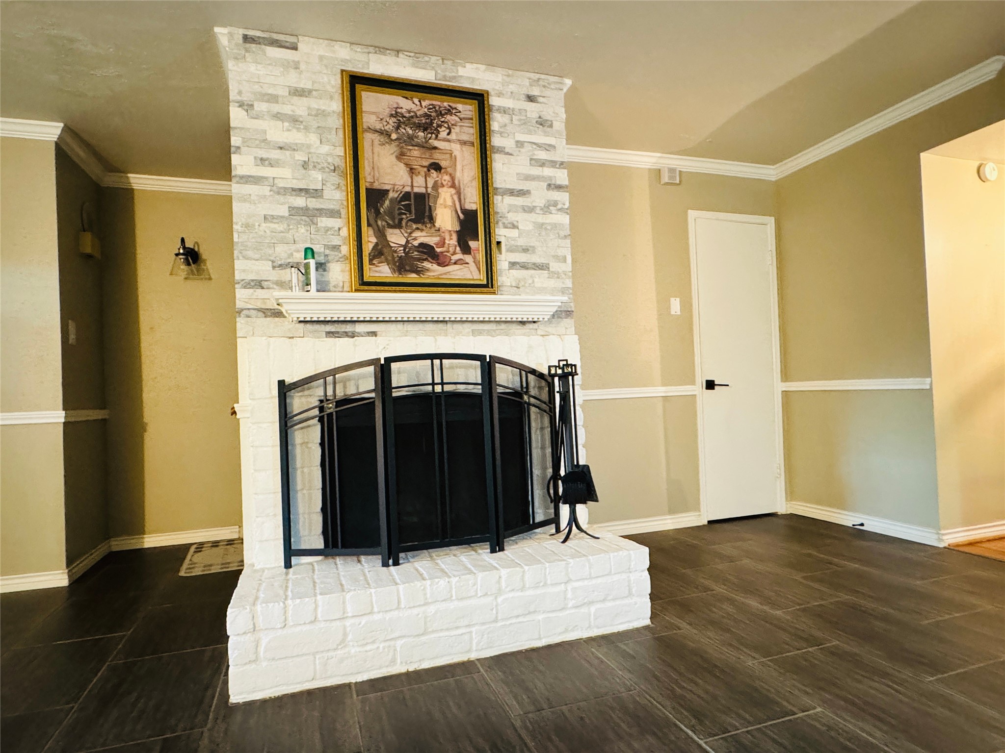 5800 Lumberdale Road, Unit 90 Houston, TX 77092 - Photo 12 of 39 Imagine sitting in front of the wood-burning fireplace on a chilly night!