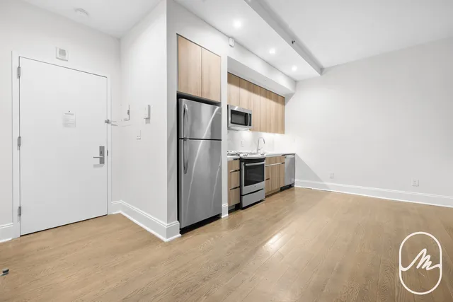 $4,400 | 15 Park Row, Unit 4C | Financial District