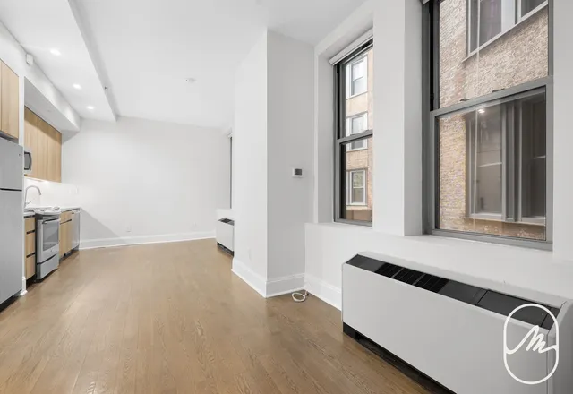 $4,400 | 15 Park Row, Unit 4C | Financial District