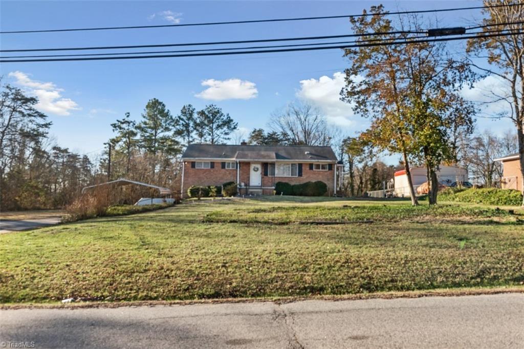 1177 Hedgecock Road High Point, NC 27265 - Photo 4 of 38 Gallery Image 4