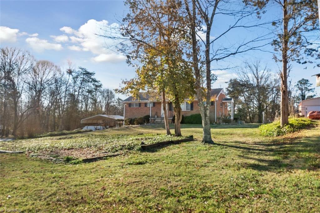 1177 Hedgecock Road High Point, NC 27265 - Photo 5 of 38 Gallery Image 5