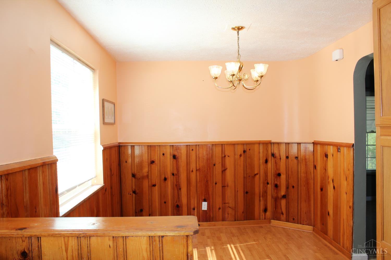 5418 Delhi Road Cincinnati, OH 45238 - Photo 9 of 27 Gallery Image 9