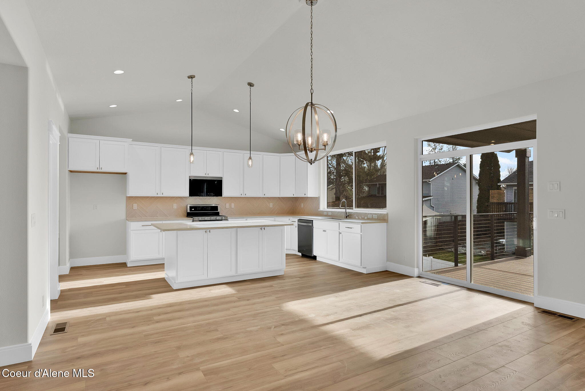 15109 North Liane Lane Rathdrum, ID 83858 - Photo 12 of 55 Dining Nook and Kitchen