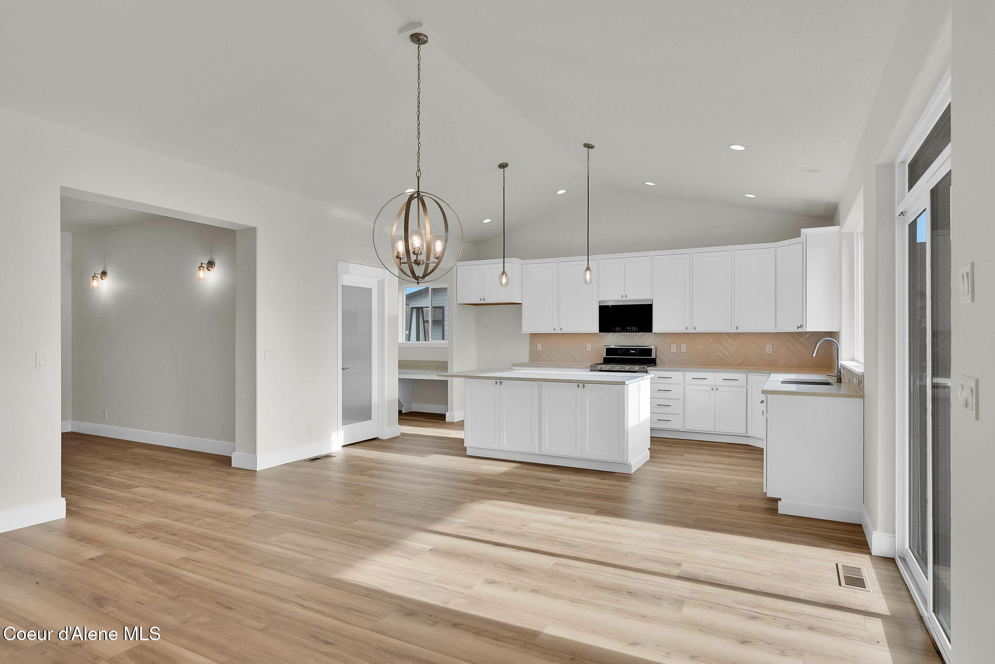 15109 North Liane Lane Rathdrum, ID 83858 - Photo 13 of 55 Dining Nook and Kitchen